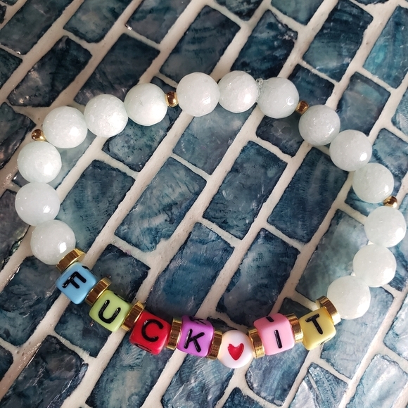 NWT JADE QUARTZ FRIENDS BRACELETS HEALING CRYSTALS GIFT FOR HER Inappropriate - Picture 7 of 7